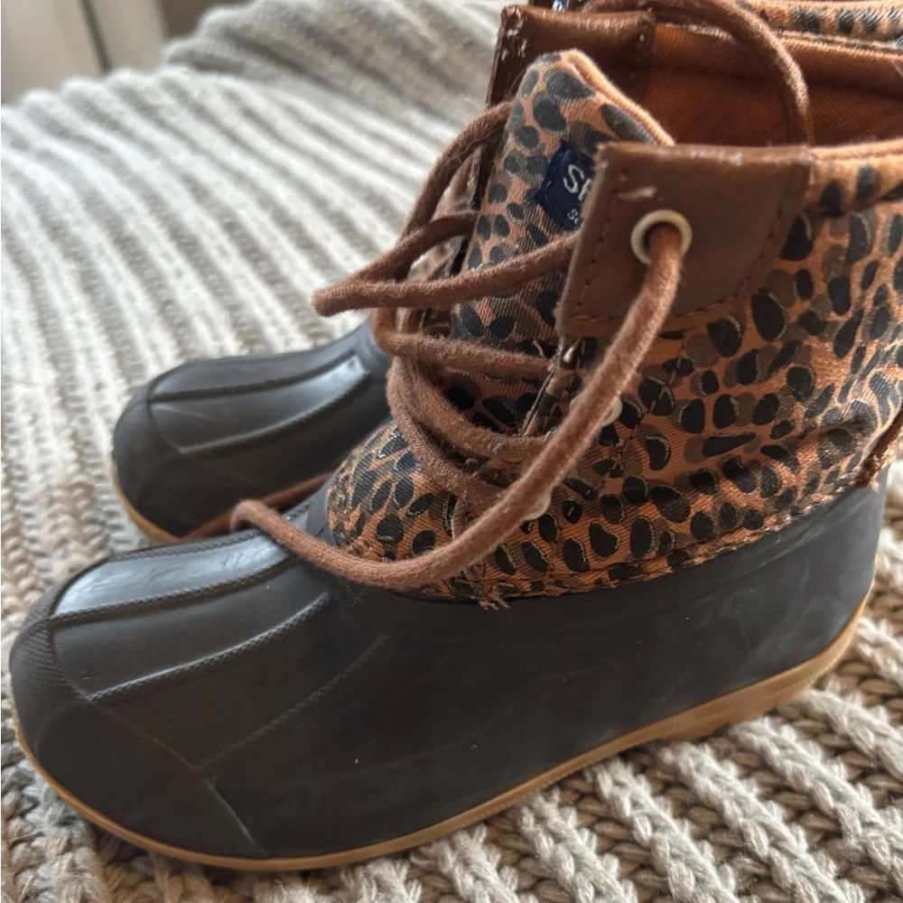 Sperry chic leopard